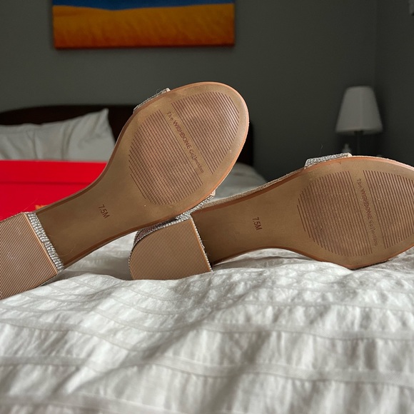 Brown’s The Wishbone Collection Arielle Suede and Rhinestone Heels- size 7.5 - Picture 11 of 14